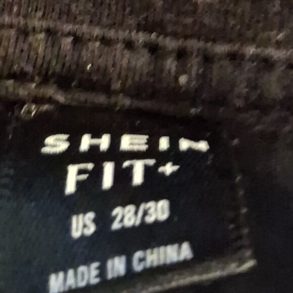 shein fit plus size queen tee - Picture 3 of 3